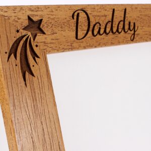 Dad/Daddy/Pa Personalised Photo Frame - the worlds best Dad/Daddy belongs to me - 6 colours available and 12 sizes - real wood (EF4)