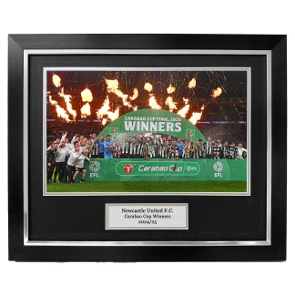 Newcastle United Carabao Cup Winners Trophy Lift Framed photo - 20x16" framed photo